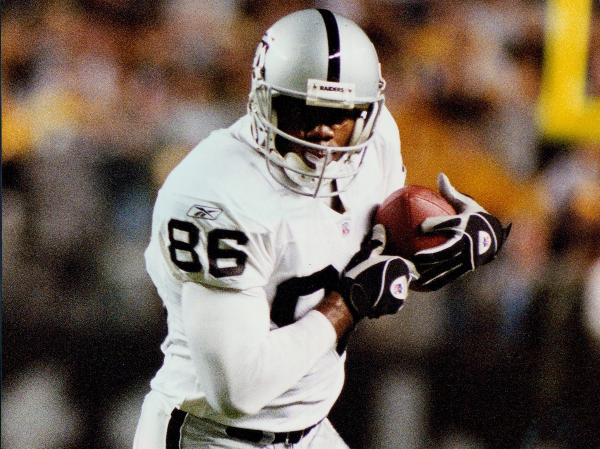 Oakland Raiders tight end Roland Williams (86) during an unknown away game.